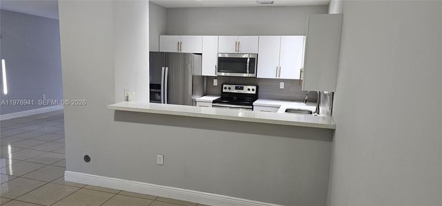 3389 NE 4th St, Homestead, FL 33033