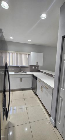 3389 NE 4th St, Homestead, FL 33033