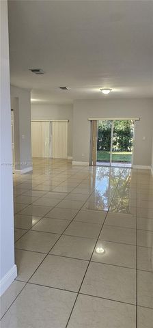 3389 NE 4th St, Homestead, FL 33033