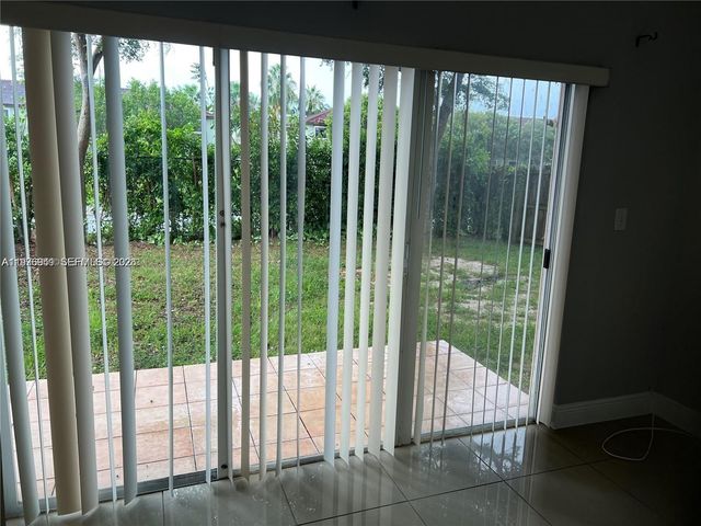 3389 NE 4th St, Homestead, FL 33033