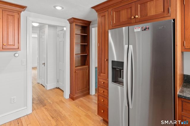 12 Cobbs Road, West Hartford, CT 06107