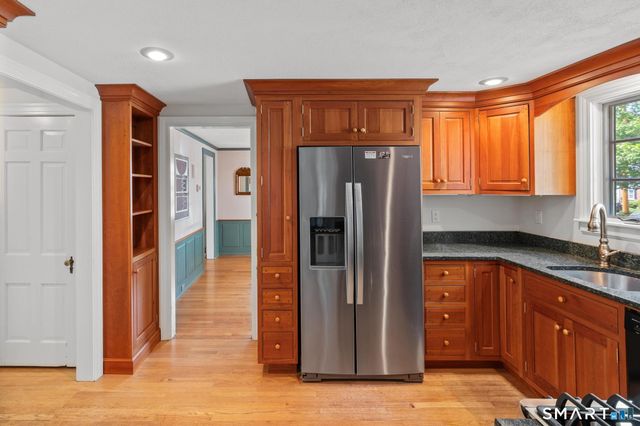 12 Cobbs Road, West Hartford, CT 06107