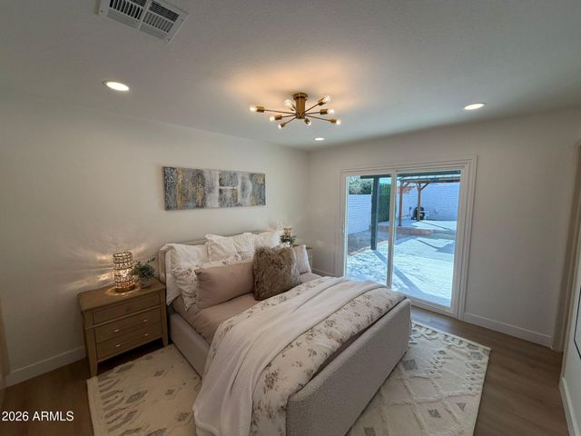 2422 N 74TH Street, Scottsdale, AZ 85257