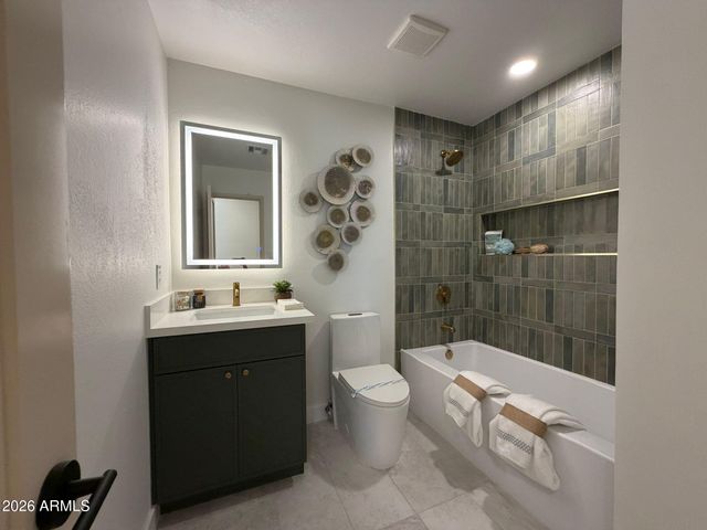 2422 N 74TH Street, Scottsdale, AZ 85257