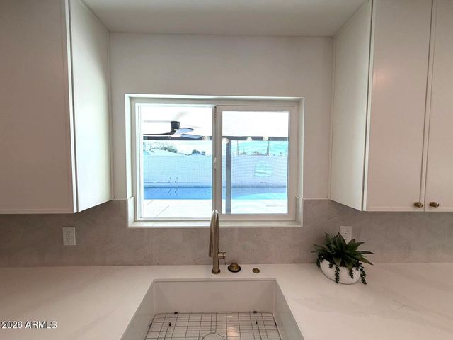 2422 N 74TH Street, Scottsdale, AZ 85257