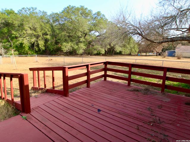 19280 Blume, Lytle, TX 78052