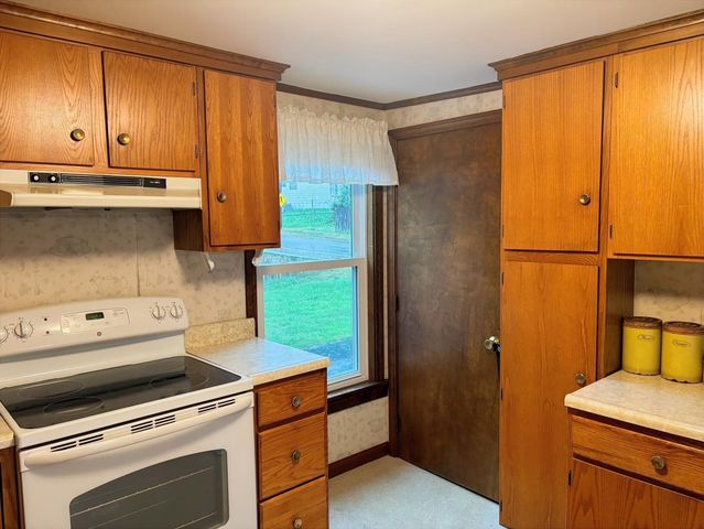 7 Ferry Street, Allenstown, NH 03275