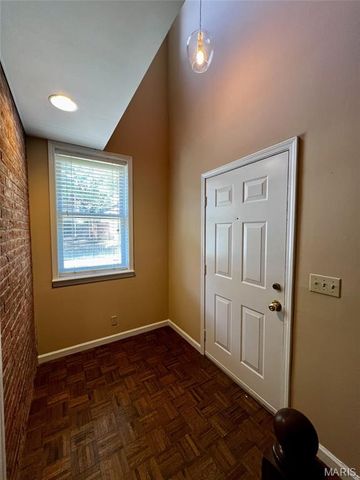 2204 Menard Street, St Louis, MO 63104