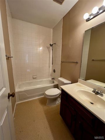2204 Menard Street, St Louis, MO 63104