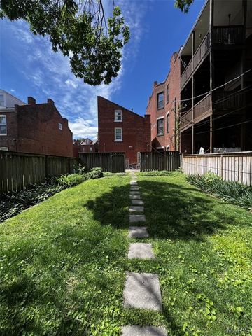 2204 Menard Street, St Louis, MO 63104
