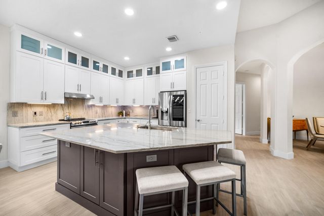 6802 NW 108th Avenue, Parkland, FL 33076