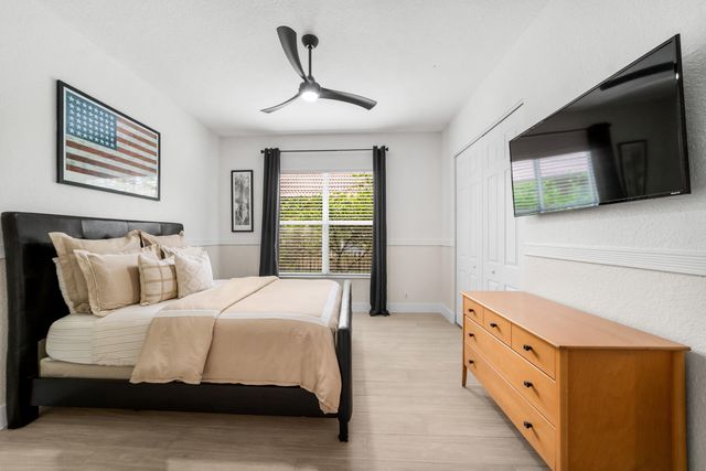 6802 NW 108th Avenue, Parkland, FL 33076