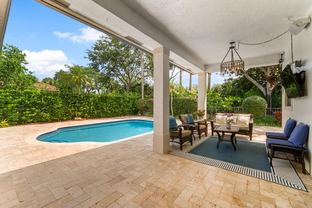 6802 NW 108th Avenue, Parkland, FL 33076