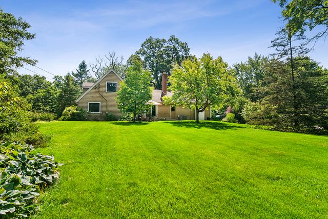 255 West Lane, Lake Zurich, IL 60047