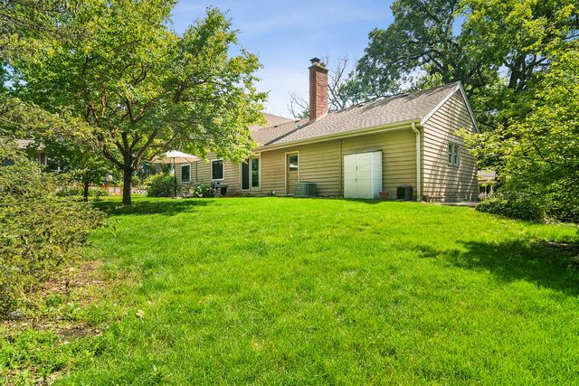 255 West Lane, Lake Zurich, IL 60047