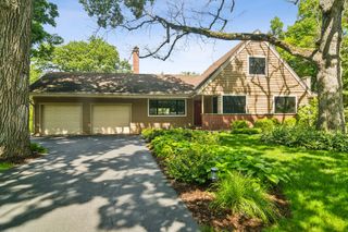 255 West Lane, Lake Zurich, IL 60047