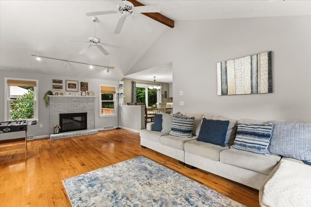 15 Eileen Rd, Norton, MA 02766