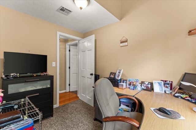 15 Eileen Rd, Norton, MA 02766