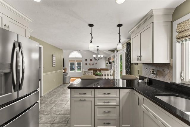 15 Eileen Rd, Norton, MA 02766