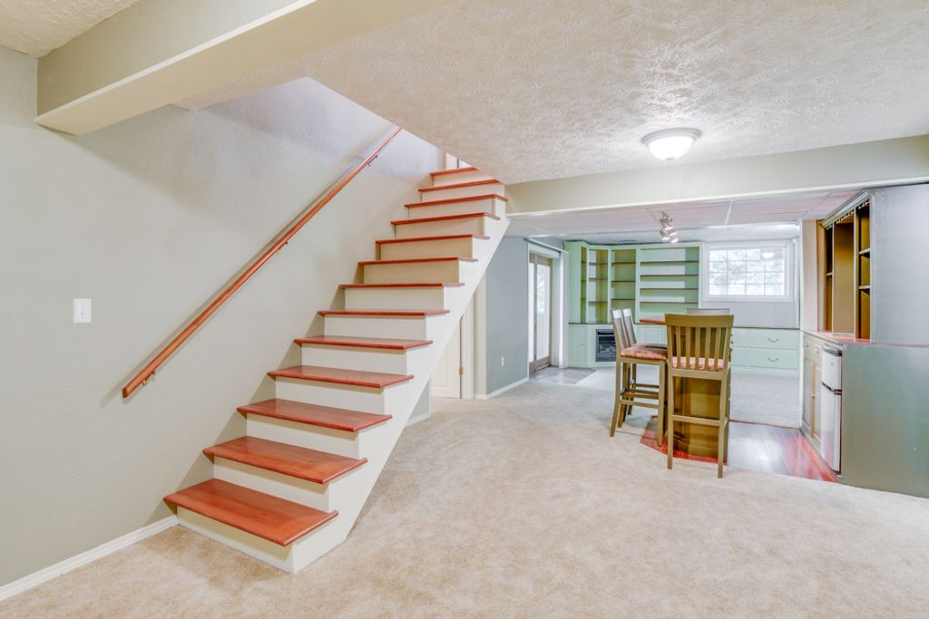 Image 24 of property listing at 14798 N Serenity Lane, Mt Vernon, IL 62864