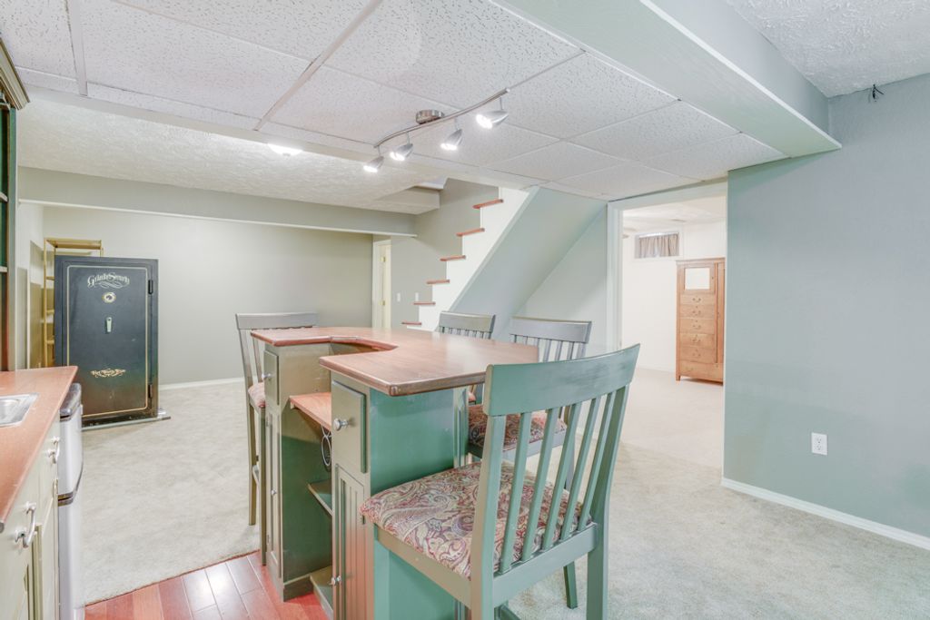 Image 27 of property listing at 14798 N Serenity Lane, Mt Vernon, IL 62864