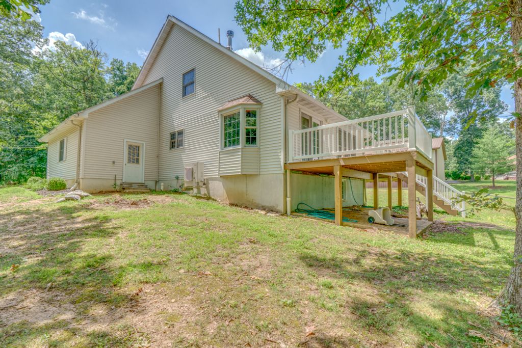 Image 37 of property listing at 14798 N Serenity Lane, Mt Vernon, IL 62864