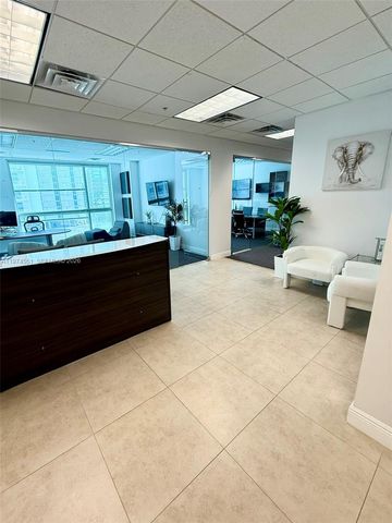 175 SW 7th St 1605-1606, Miami, FL 33130