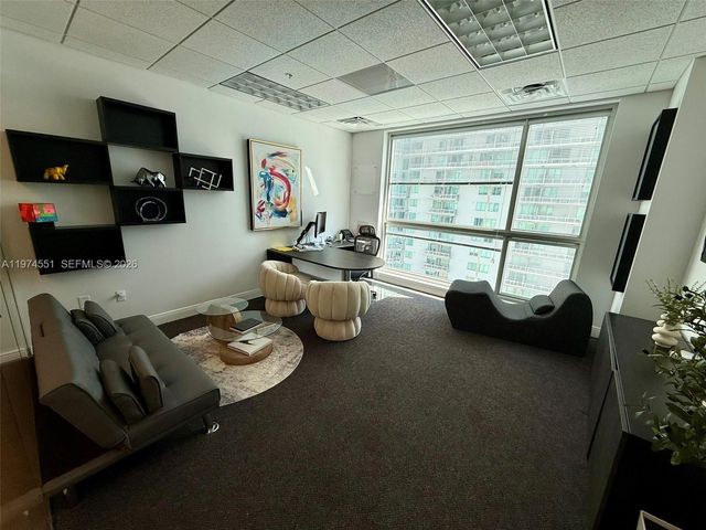 175 SW 7th St 1605-1606, Miami, FL 33130