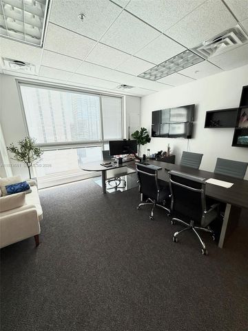 175 SW 7th St 1605-1606, Miami, FL 33130