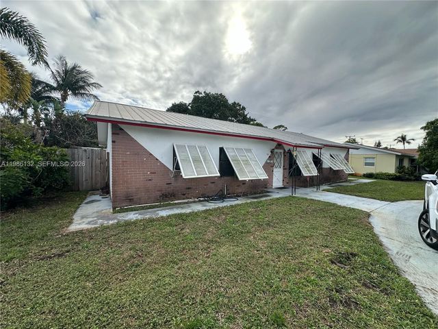 162 SE 27th Way, Boynton Beach, FL 33435