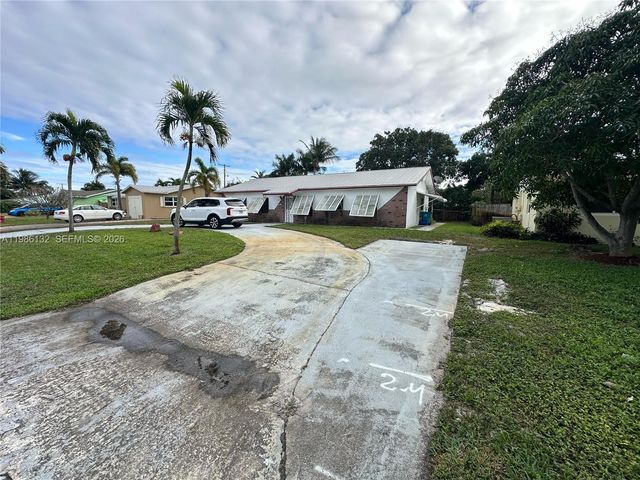 162 SE 27th Way, Boynton Beach, FL 33435