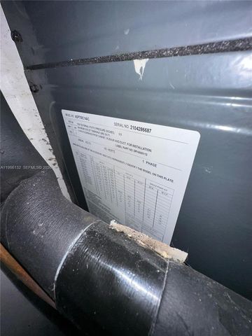 162 SE 27th Way, Boynton Beach, FL 33435