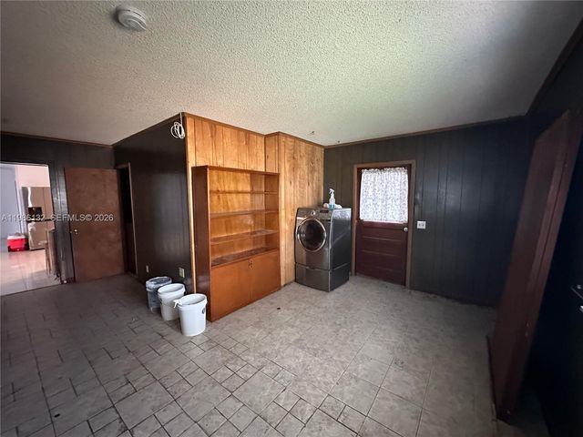 162 SE 27th Way, Boynton Beach, FL 33435