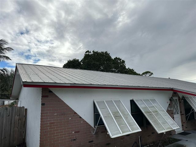 162 SE 27th Way, Boynton Beach, FL 33435