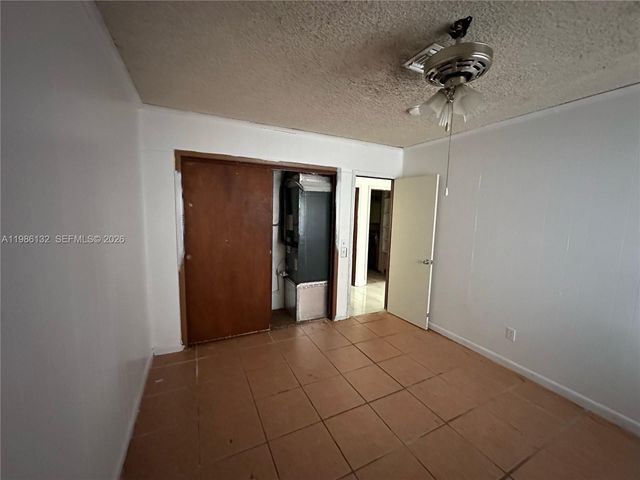162 SE 27th Way, Boynton Beach, FL 33435