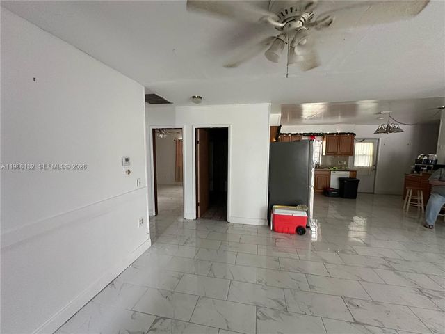 162 SE 27th Way, Boynton Beach, FL 33435