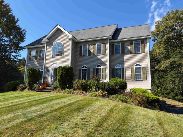 5 Fiddlehead Lane, Chester, NH 03036
