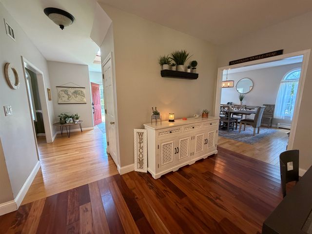 5 Fiddlehead Lane, Chester, NH 03036