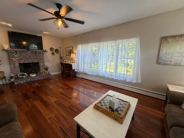 5 Fiddlehead Lane, Chester, NH 03036