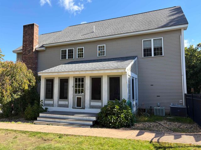 5 Fiddlehead Lane, Chester, NH 03036