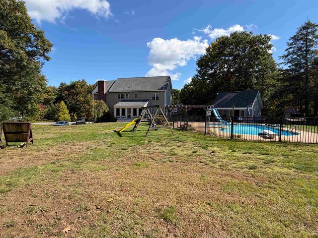 5 Fiddlehead Lane, Chester, NH 03036