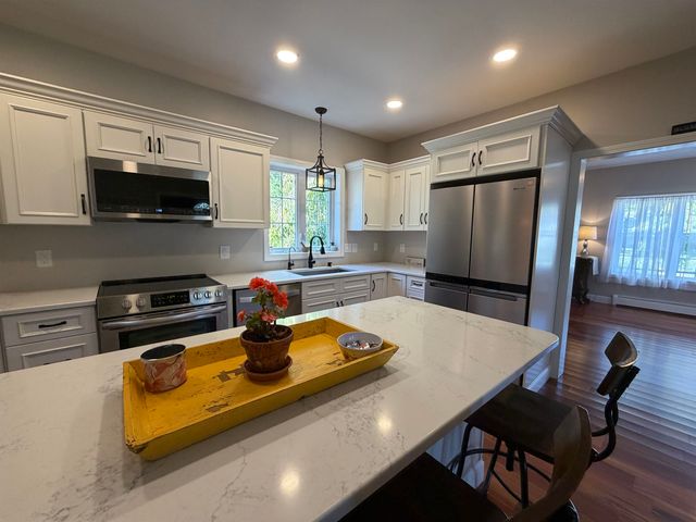 5 Fiddlehead Lane, Chester, NH 03036