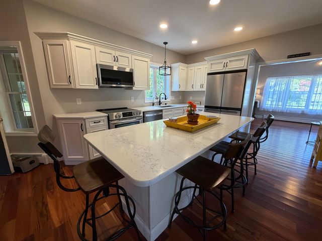 5 Fiddlehead Lane, Chester, NH 03036