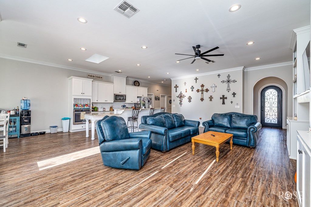 Image 11 of property listing at 9535 Iron Spoke Trail, Carlsbad, TX 76934