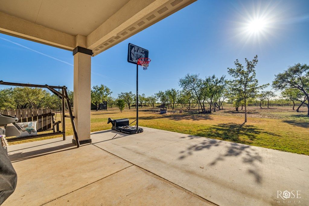 Image 31 of property listing at 9535 Iron Spoke Trail, Carlsbad, TX 76934