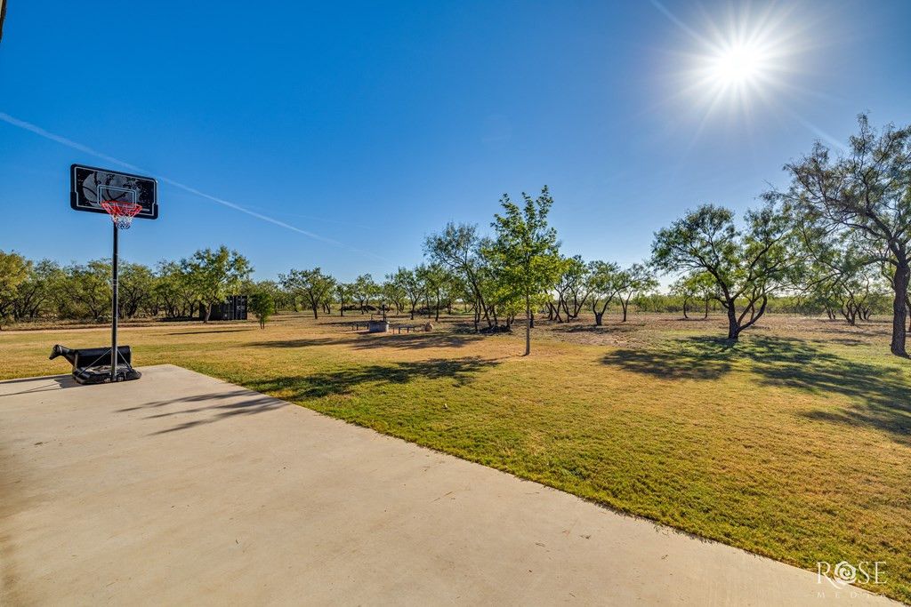 Image 36 of property listing at 9535 Iron Spoke Trail, Carlsbad, TX 76934