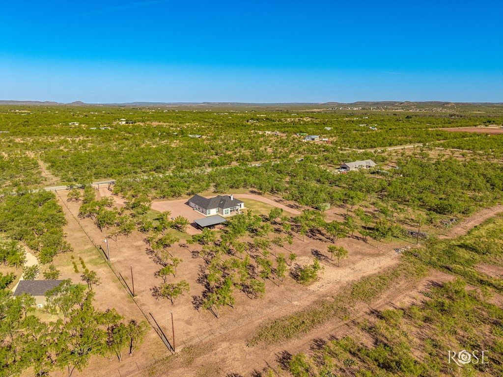 Image 43 of property listing at 9535 Iron Spoke Trail, Carlsbad, TX 76934