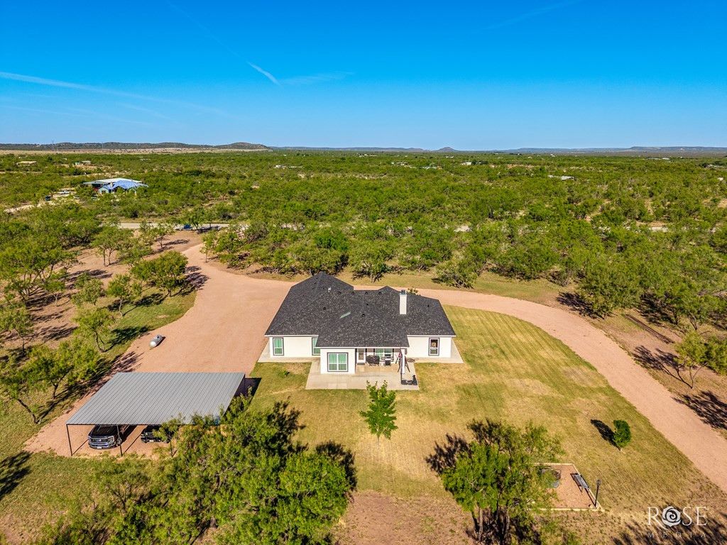Image 45 of property listing at 9535 Iron Spoke Trail, Carlsbad, TX 76934