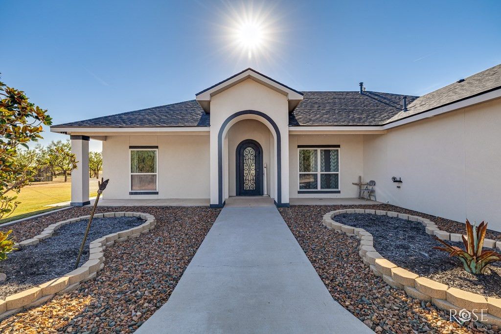 Image 6 of property listing at 9535 Iron Spoke Trail, Carlsbad, TX 76934