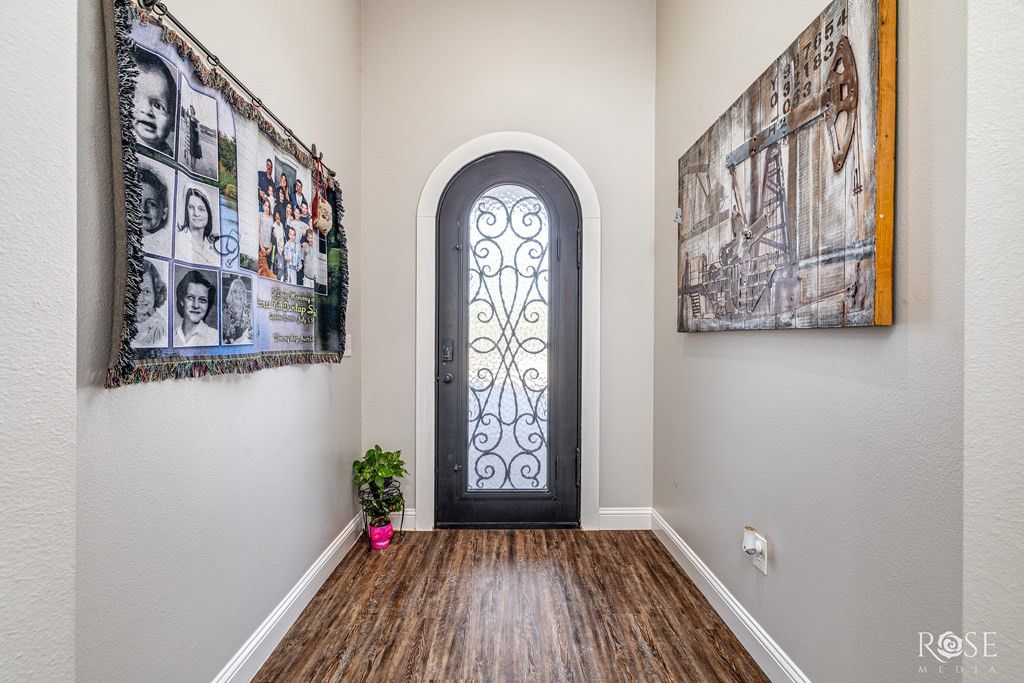 Image 8 of property listing at 9535 Iron Spoke Trail, Carlsbad, TX 76934